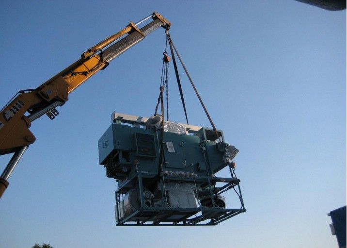 四川設(shè)備吊裝 四川設(shè)備吊裝